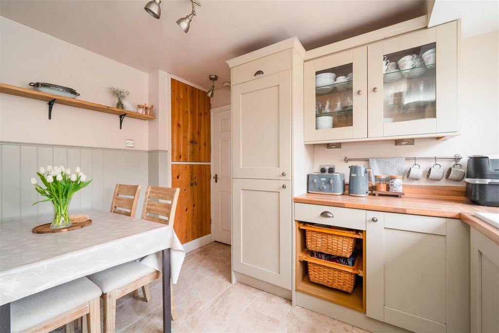 Property photo 3 of 28 Kitchen-8.Jpg