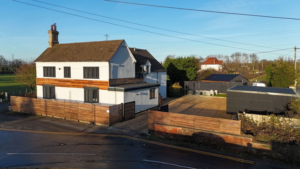 Property photo 1 of 97