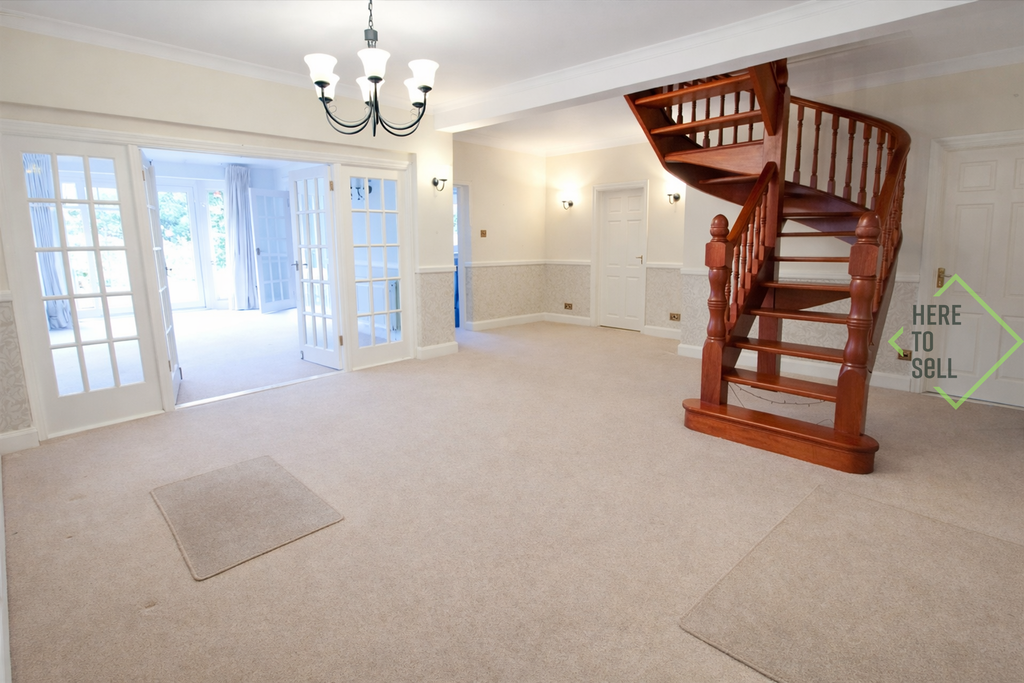 Property photo 3 of 21 Oak Ave En2 (8)