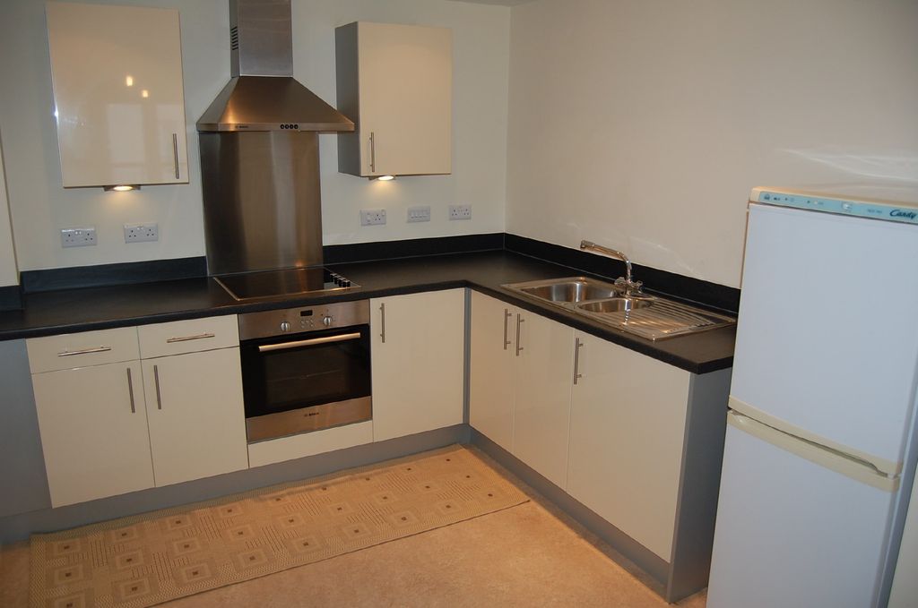 Property photo 2 of 8