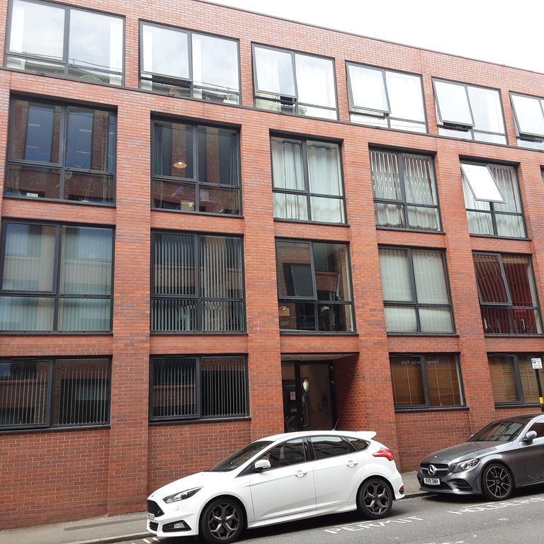 Property photo 1 of 8 Modern Furnished Studio Apartment In The Octahedron Building