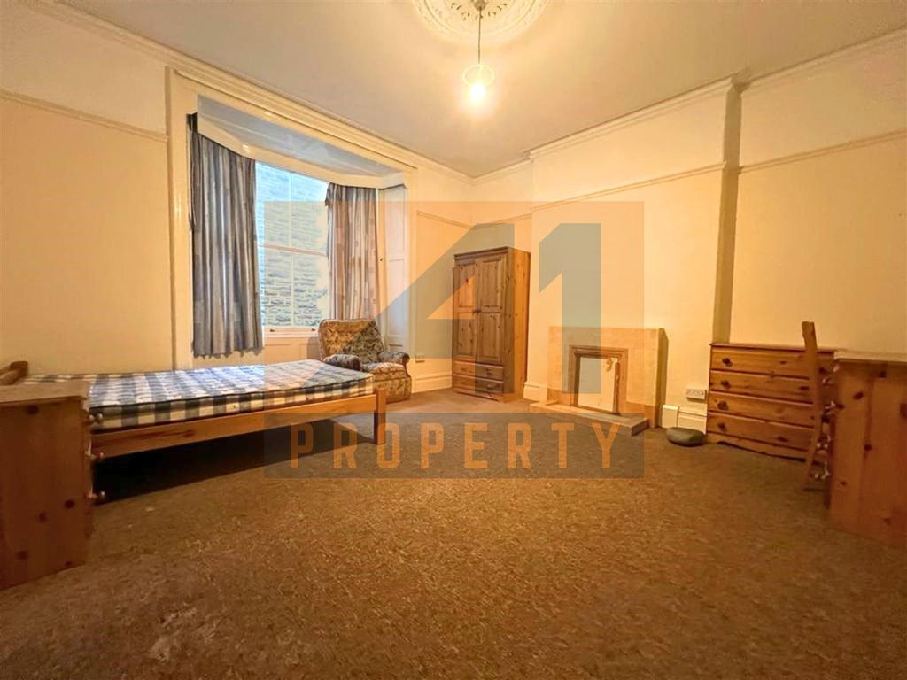 Property photo 1 of 13 Room 2.Jpg