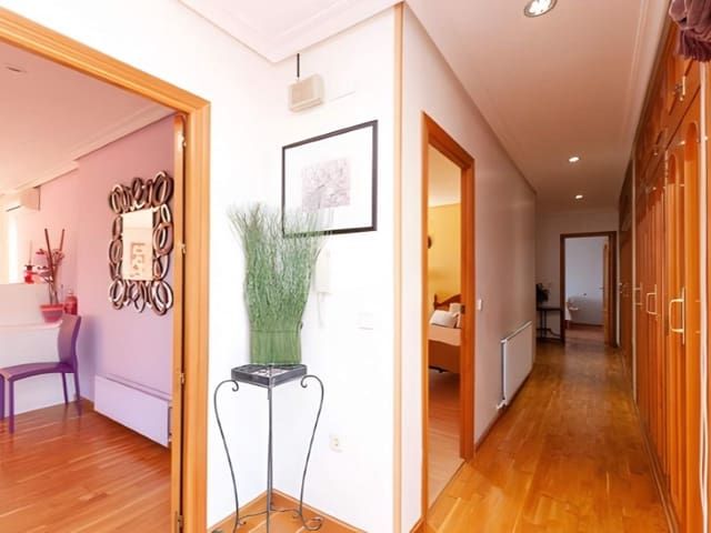 Property photo 3 of 37