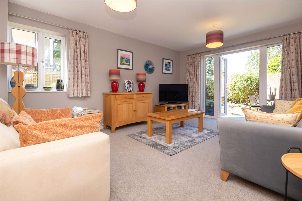 Property photo 3 of 28 Picture No. 07
