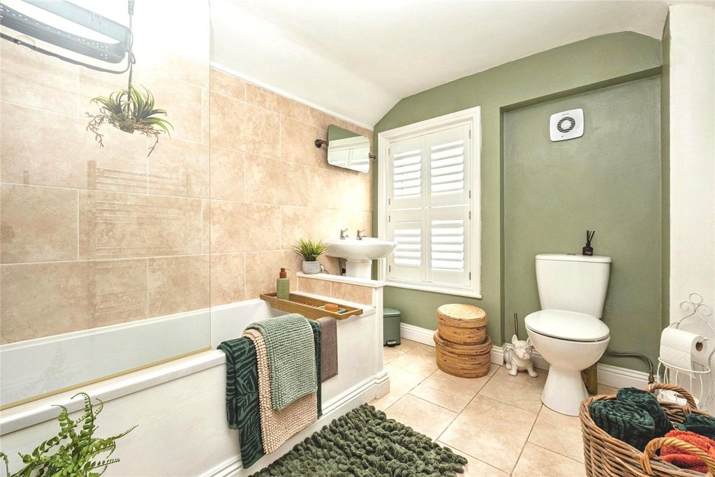 Property photo 2 of 20 Picture No. 61