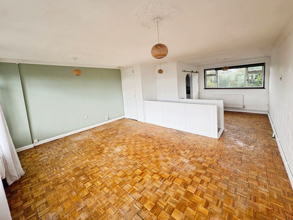 Property photo 2 of 11 Image