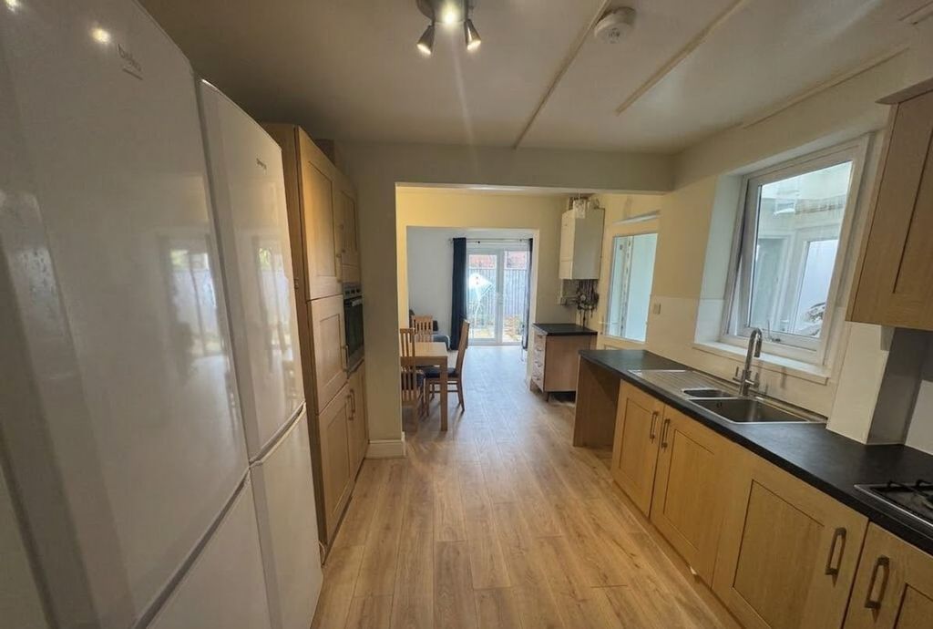 Property photo 2 of 3