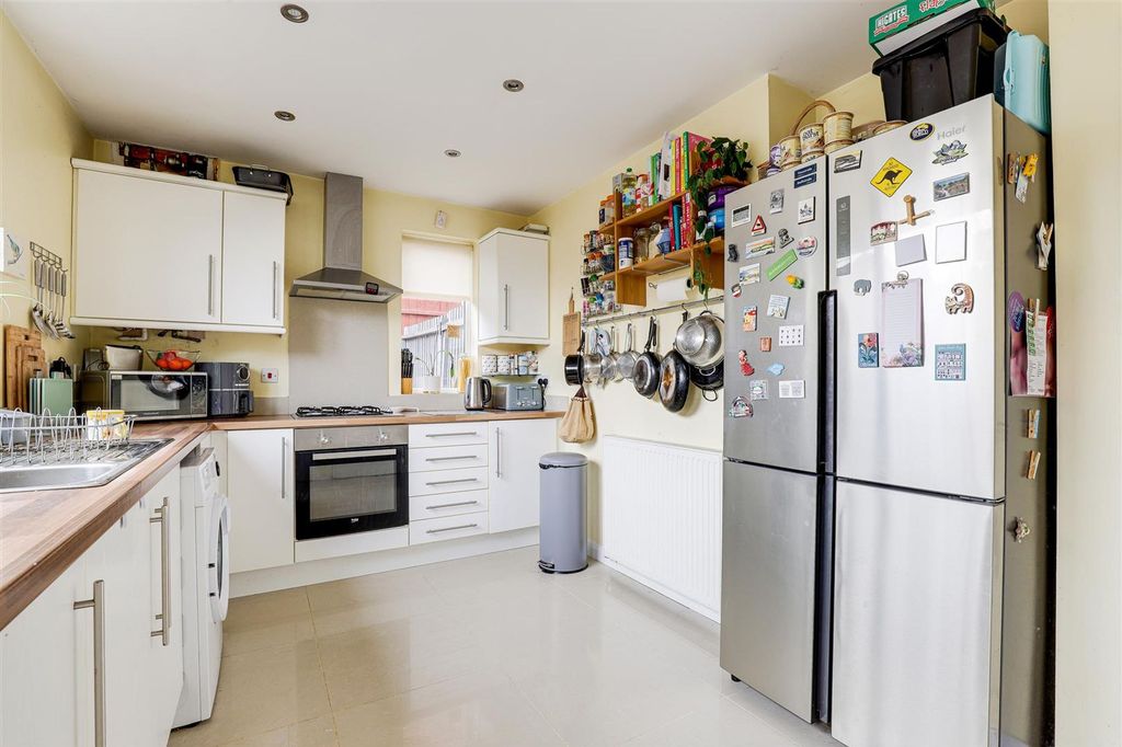 Property photo 3 of 22