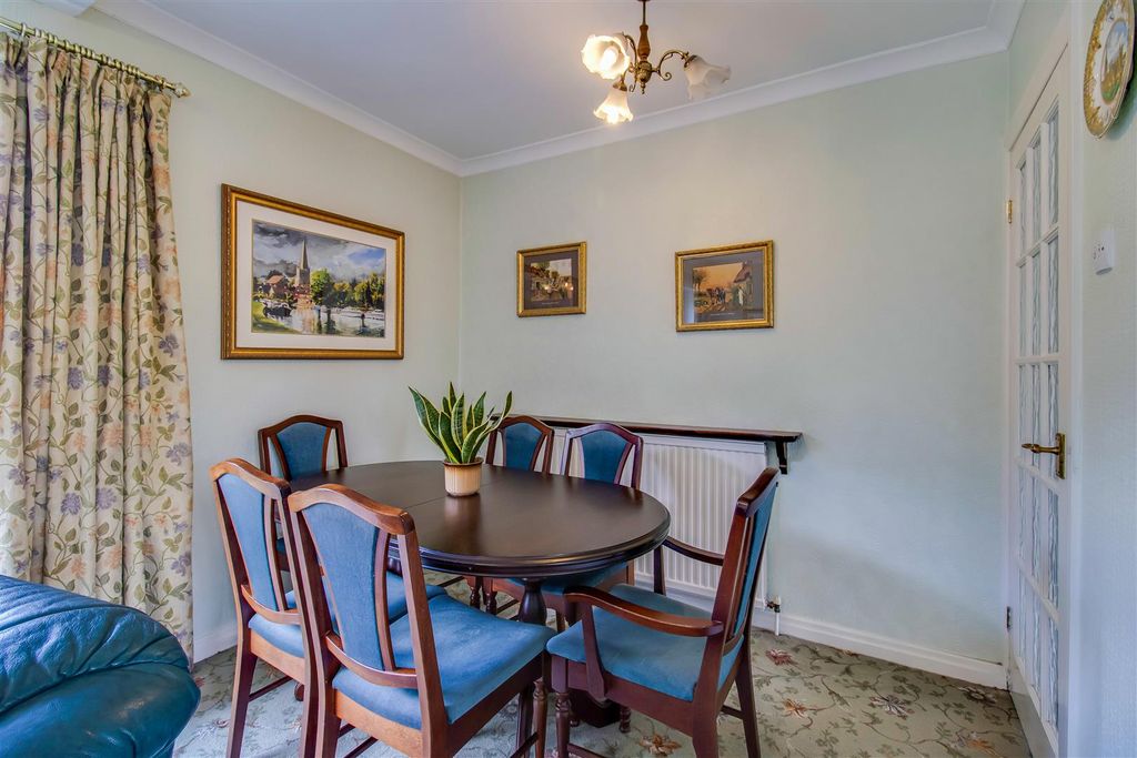 Property photo 3 of 11