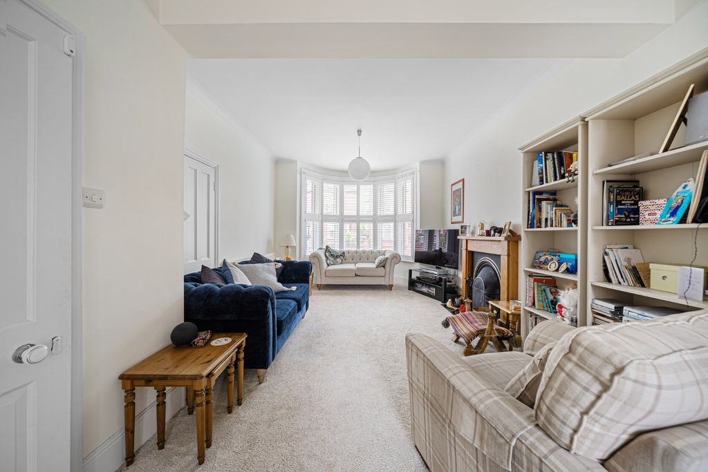 Property photo 3 of 22 3757703