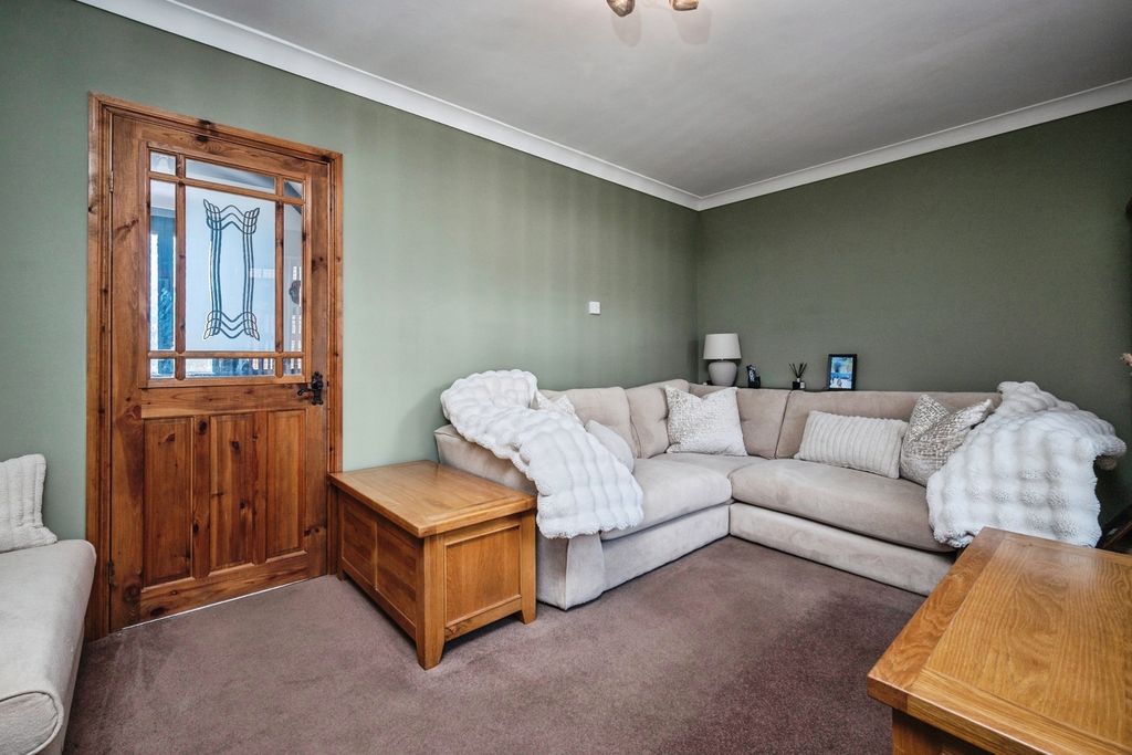 Property photo 2 of 20 Pbox-Img.Jpg