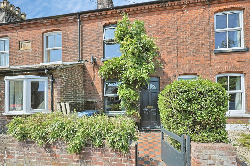 Property photo 1 of 17