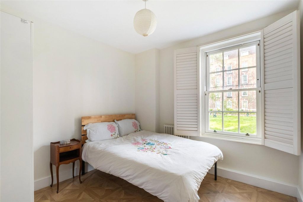 Property photo 3 of 13 Picture No. 24