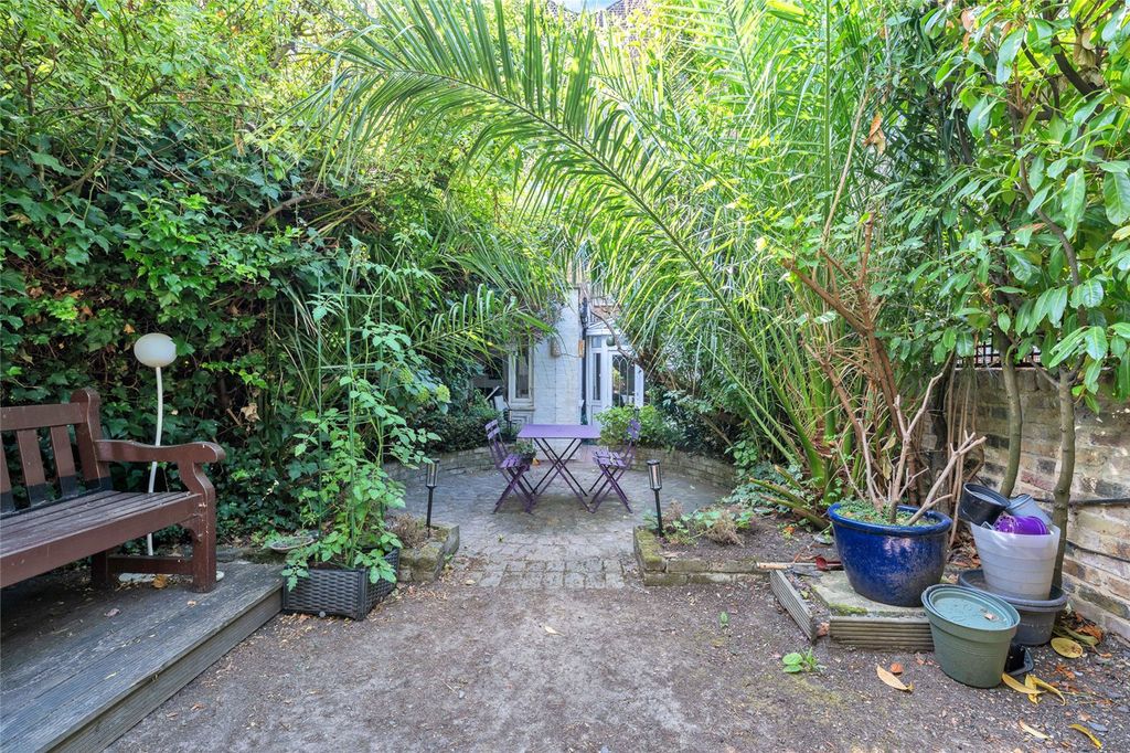 Property photo 3 of 12 Picture No. 10