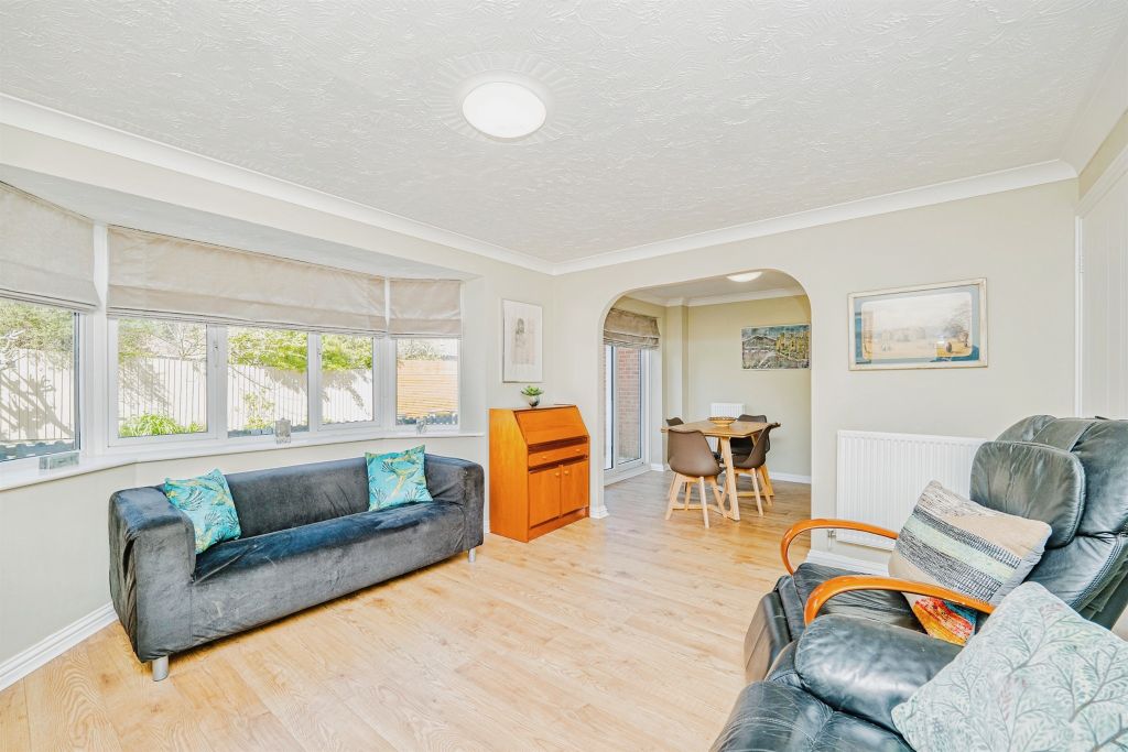 Property photo 3 of 25