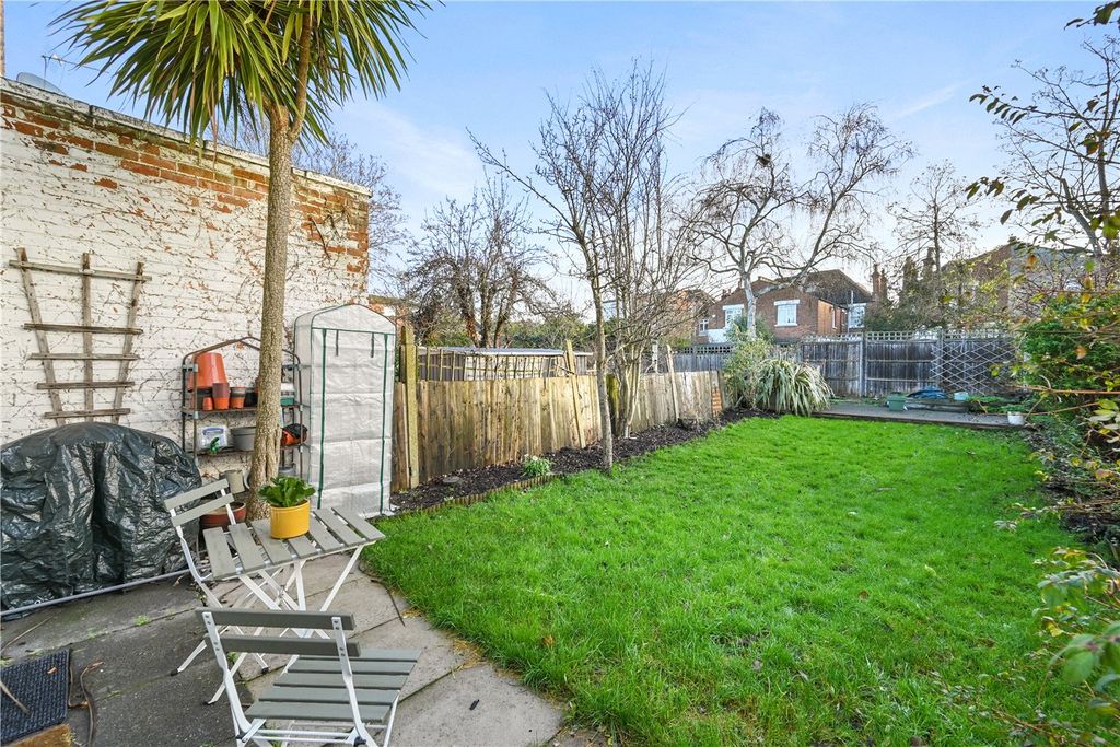 Property photo 2 of 25 Picture No. 62