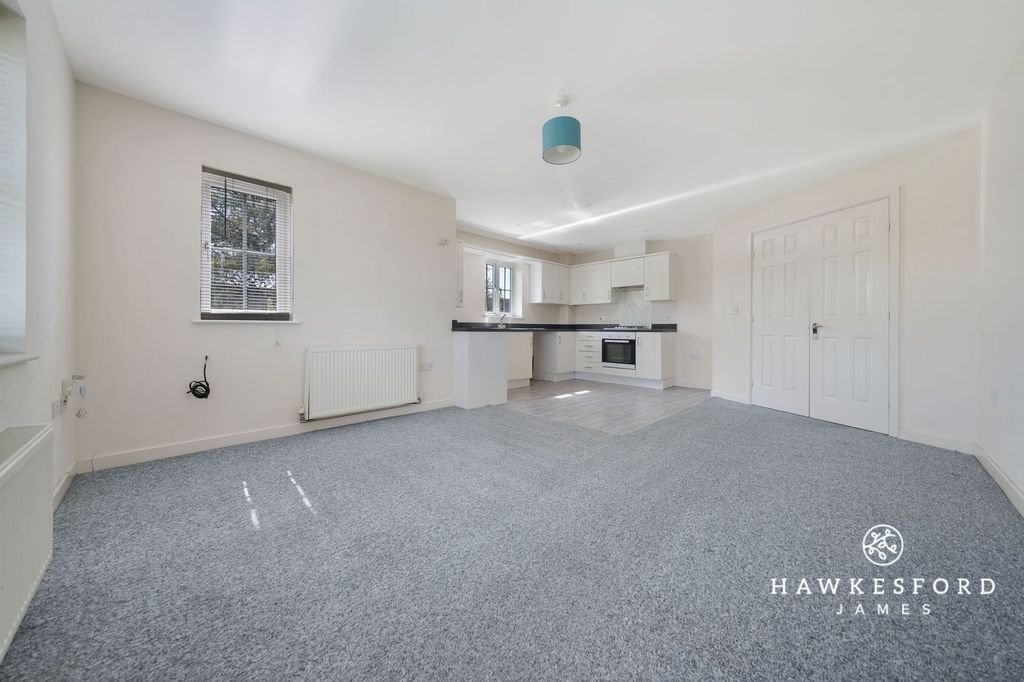 Property photo 2 of 9 Samuel Drive, Sittingbourne - Living Area