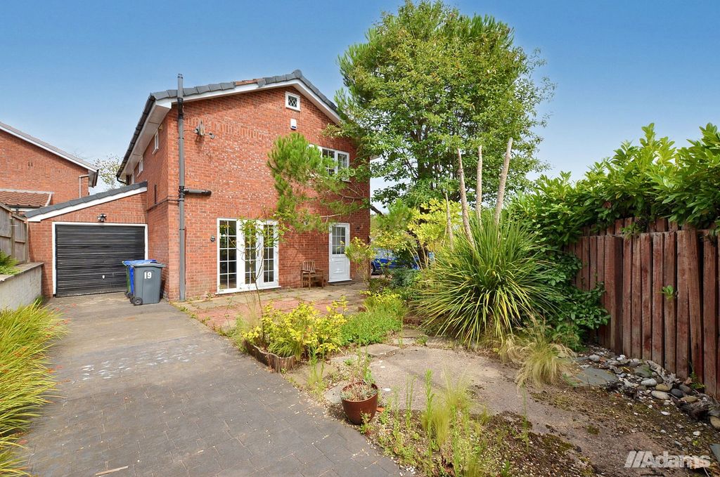 Property photo 2 of 28