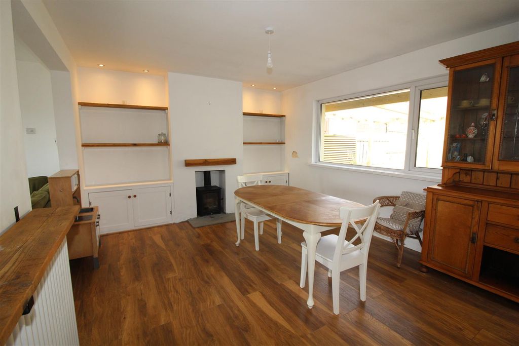 Property photo 2 of 33 Lounge/Dining Room