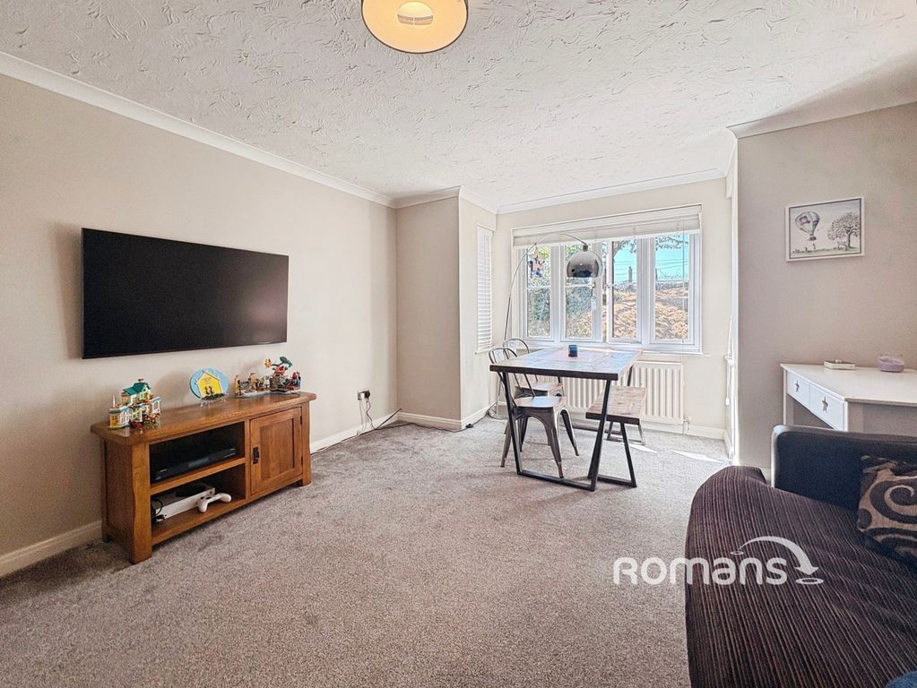 Property photo 3 of 13 Pbox-Img.Jpg