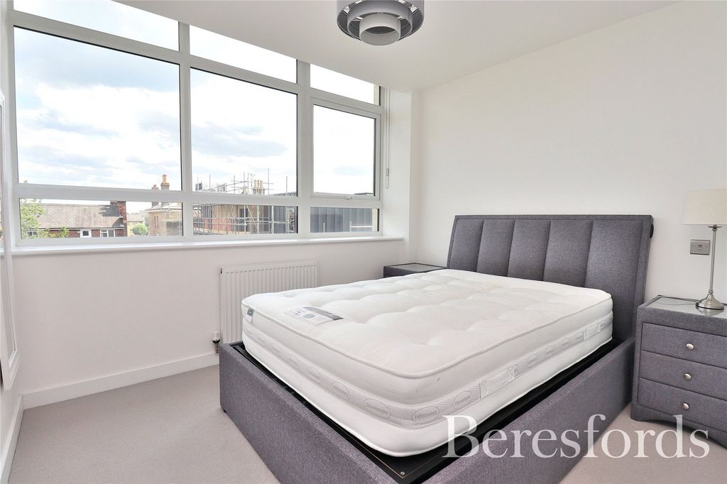 Property photo 3 of 7 Bedroom One