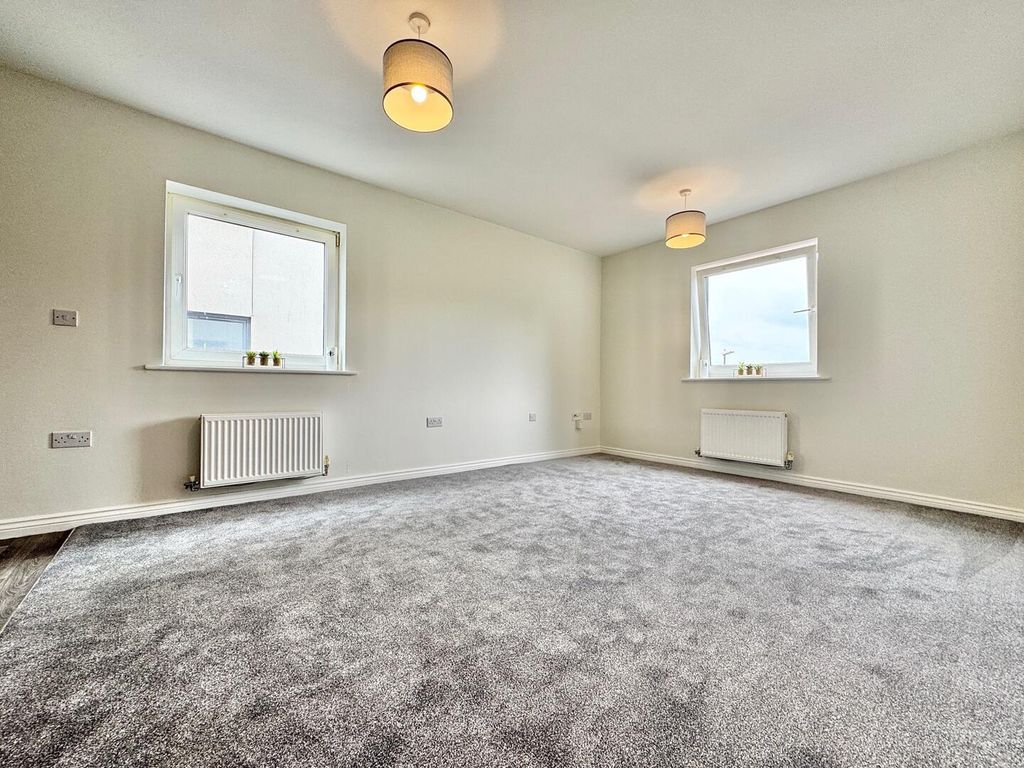 Property photo 2 of 16 Living Room