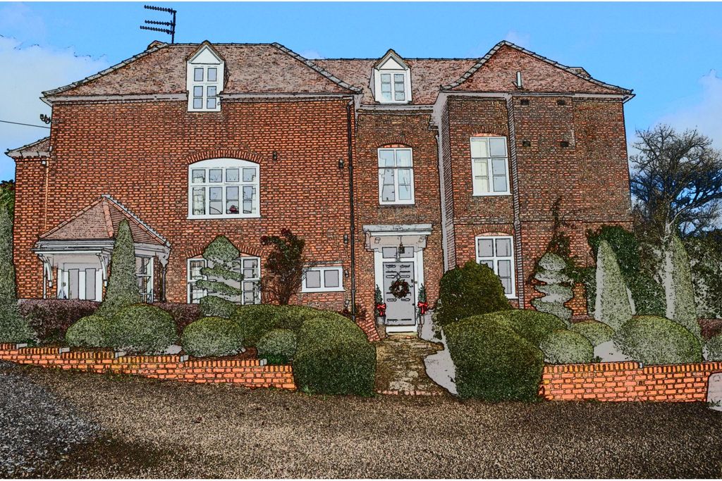 Property photo 1 of 30