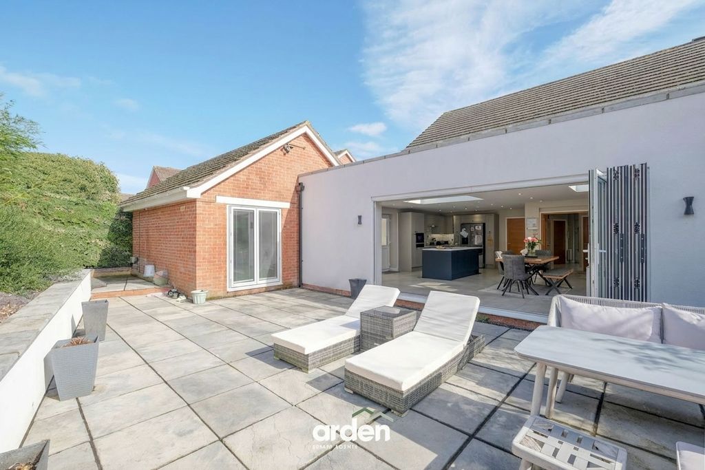 Property photo 3 of 23