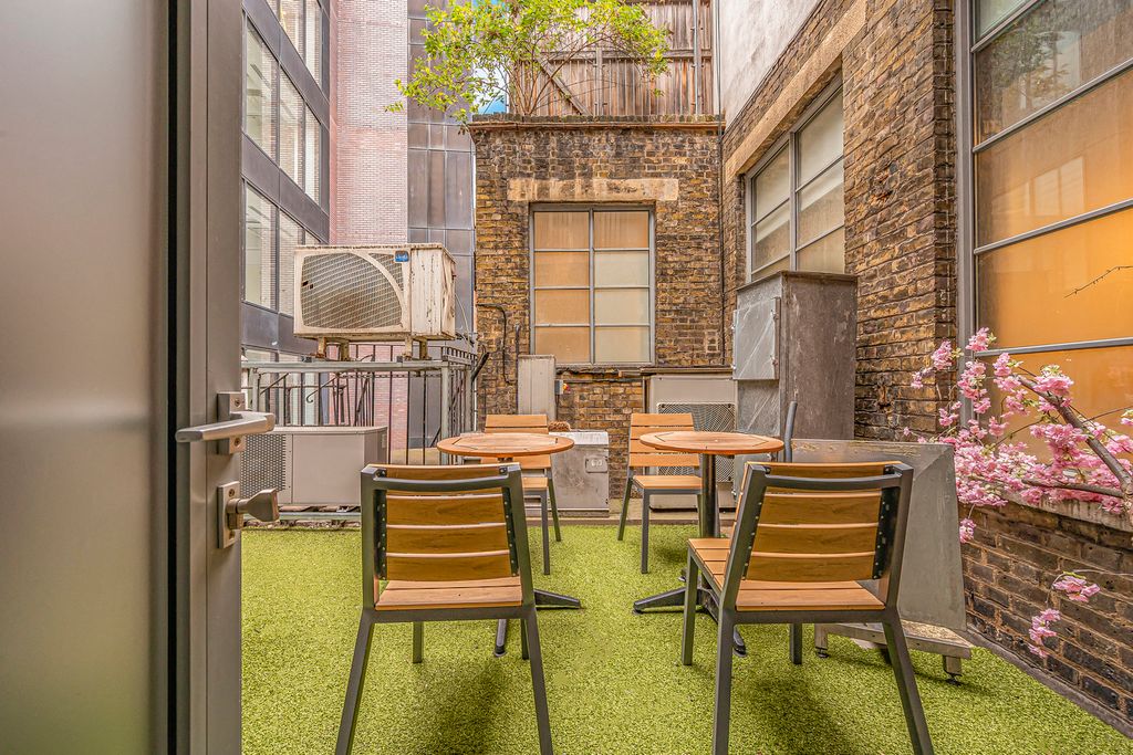 Property photo 3 of 11 Picture No. 04