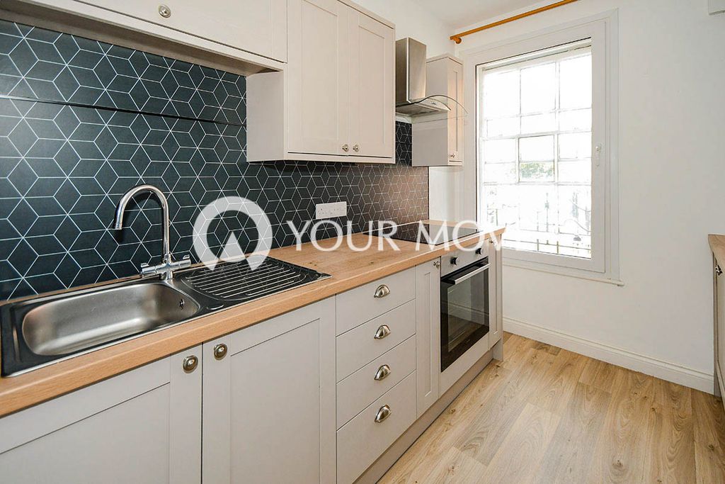 Property photo 1 of 8 Kitchen