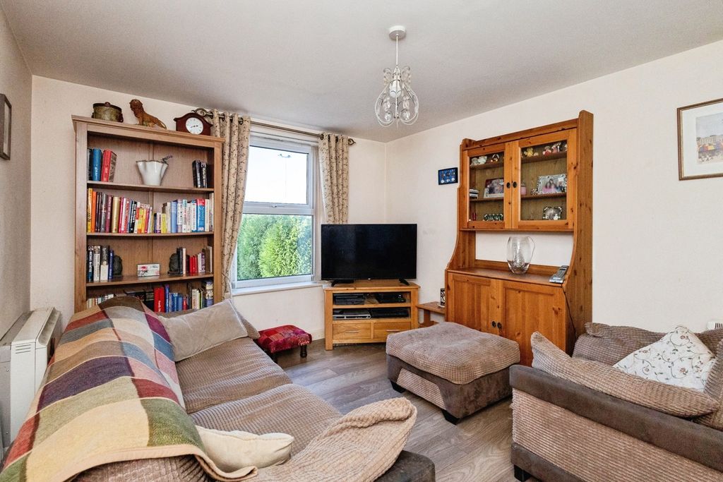 Property photo 3 of 17 Pbox-Img.Jpg