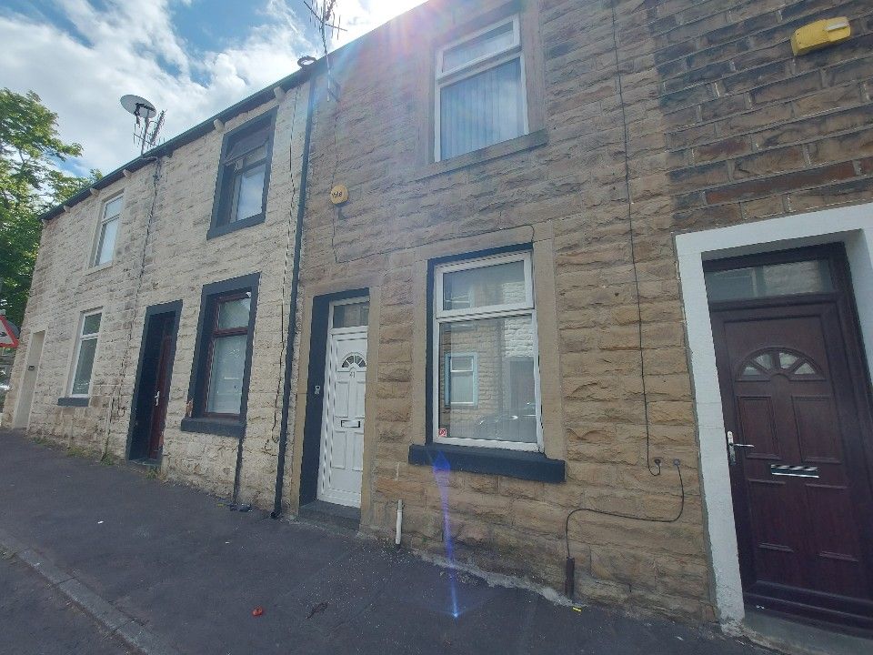 Property photo 2 of 16