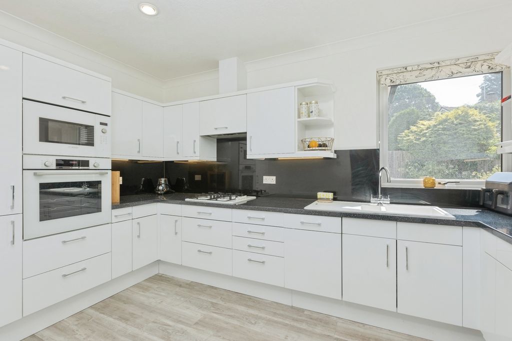 Property photo 3 of 20 Pbox-Img.Jpg