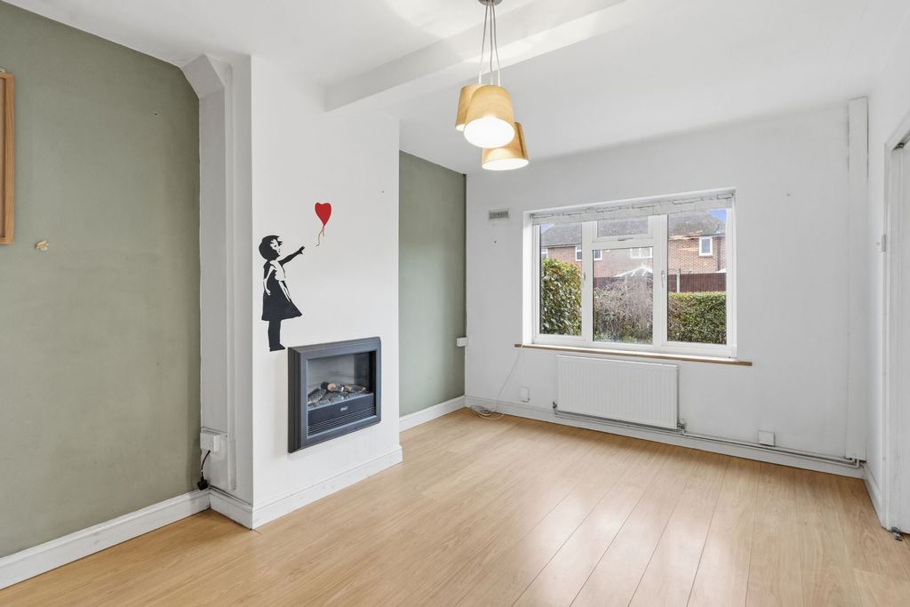 Property photo 2 of 14 Photo 3