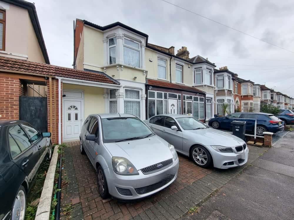 Property photo 1 of 35