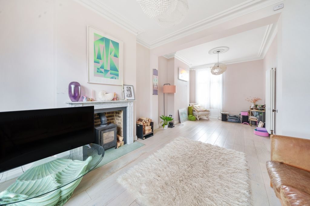 Property photo 2 of 14 1084062 (2)