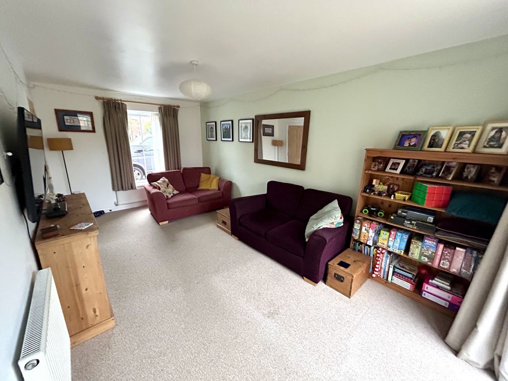 Property photo 3 of 17 Photo 6