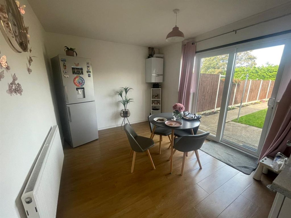 Property photo 3 of 11 Dining Area1.Jpg