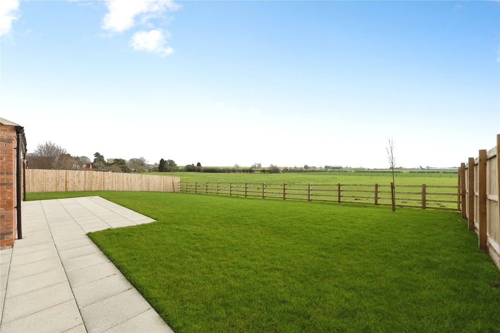 Property photo 3 of 20 Picture No. 06