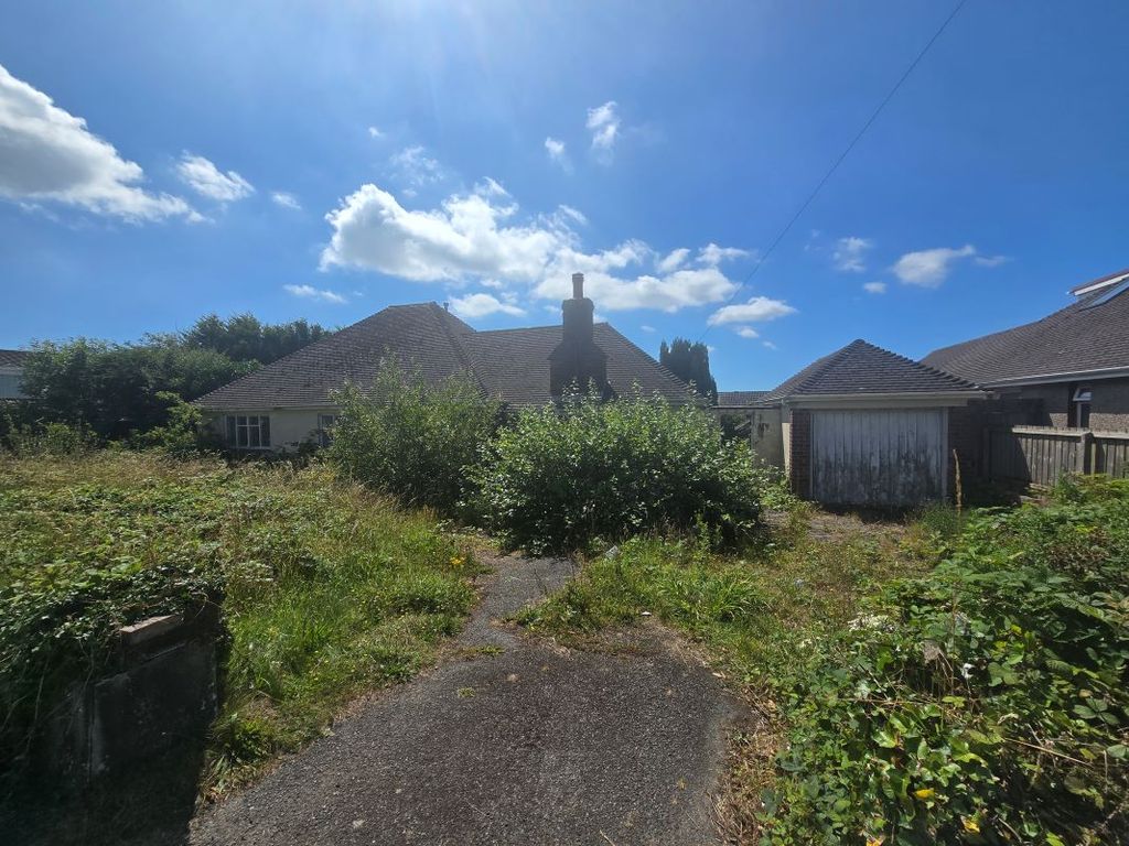 Property photo 2 of 18