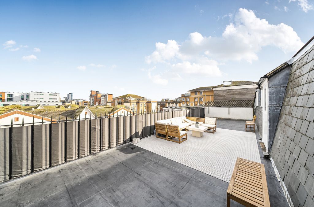 Property photo 1 of 15 1416155-3-69932Bb...