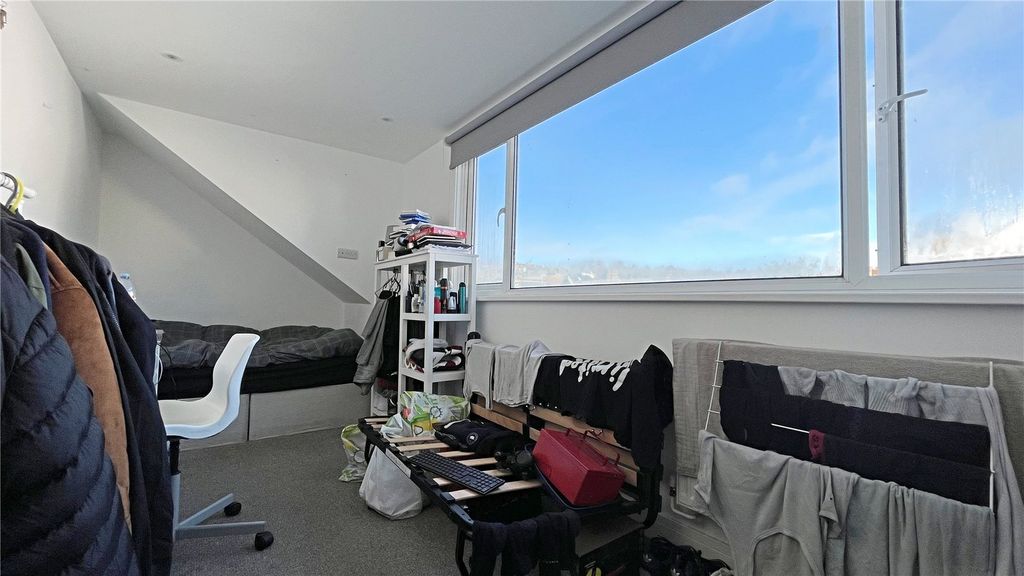 Property photo 3 of 5 Picture No. 04