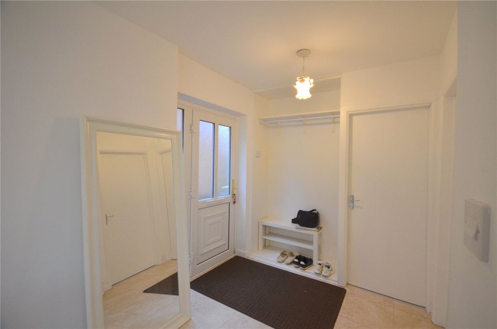 Property photo 2 of 18 Picture No. 09