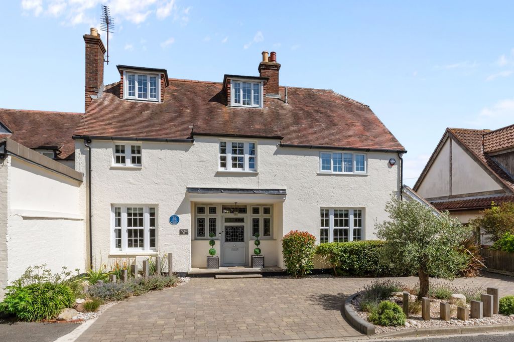 Property photo 1 of 36