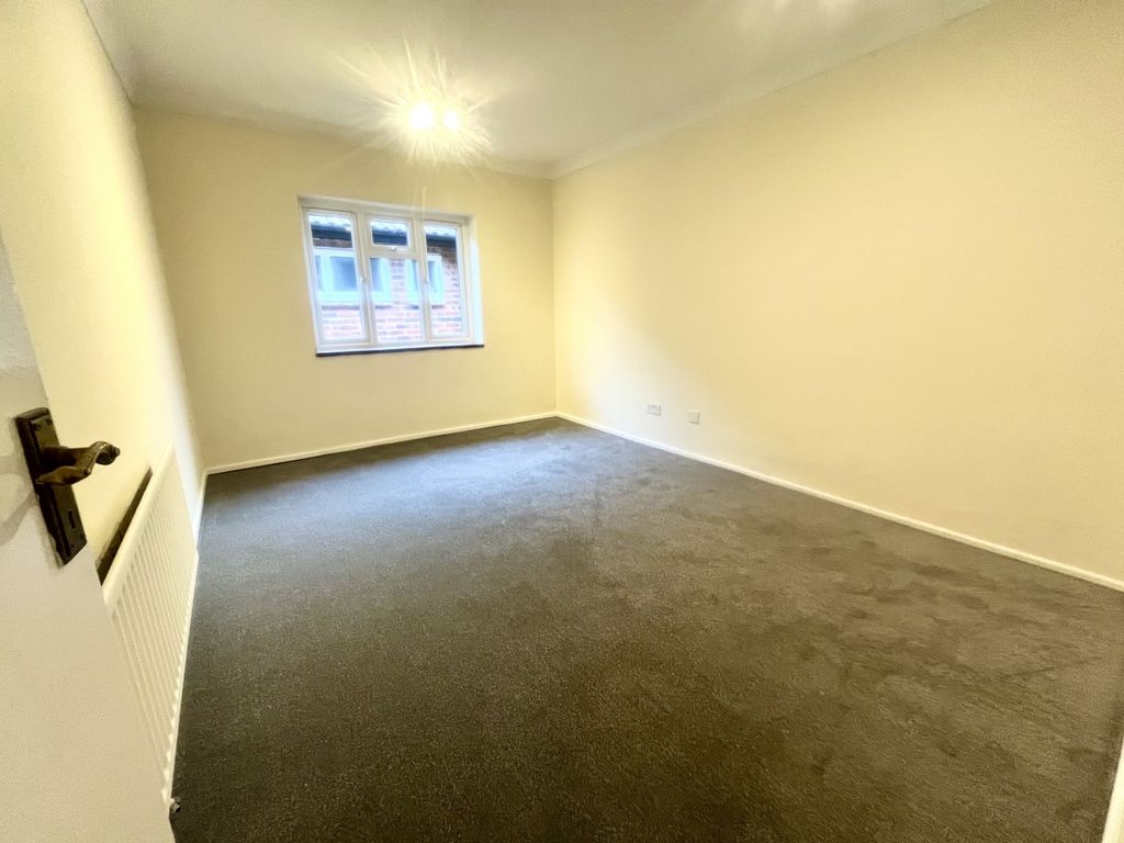 Property photo 3 of 12 Img_6433