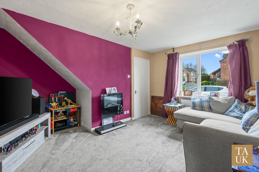 Property photo 2 of 16