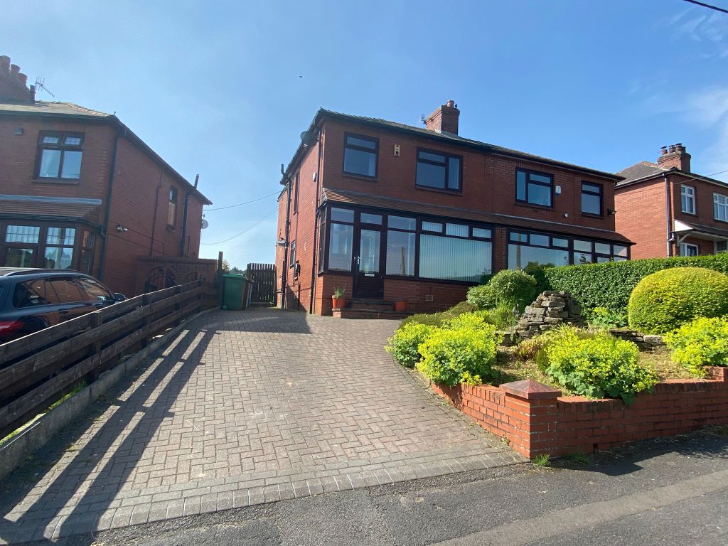 Property photo 2 of 27