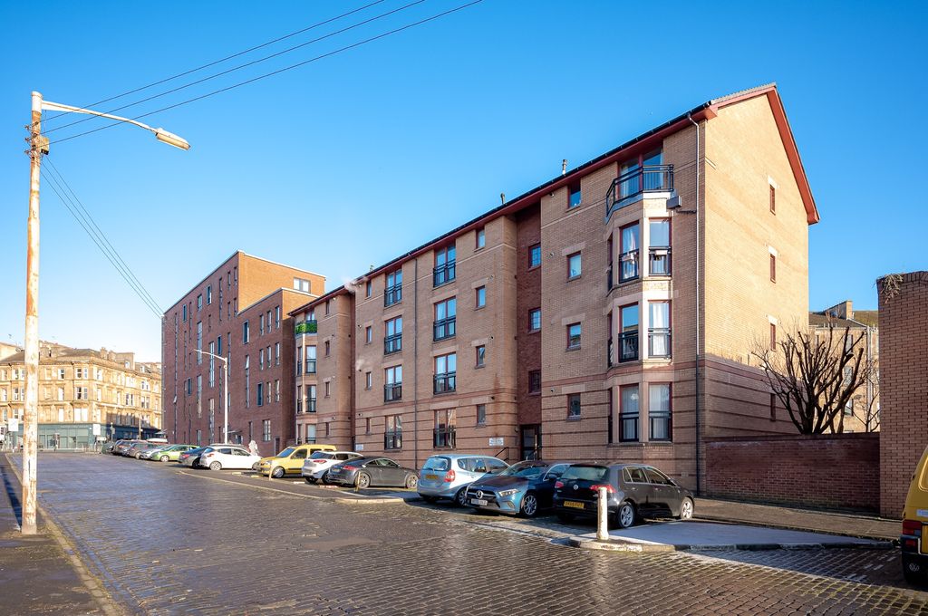 2 bed flat for sale Hillhead