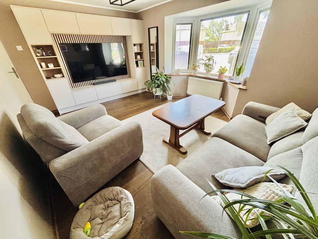 Property photo 2 of 15 Pbox-Img.Jpg