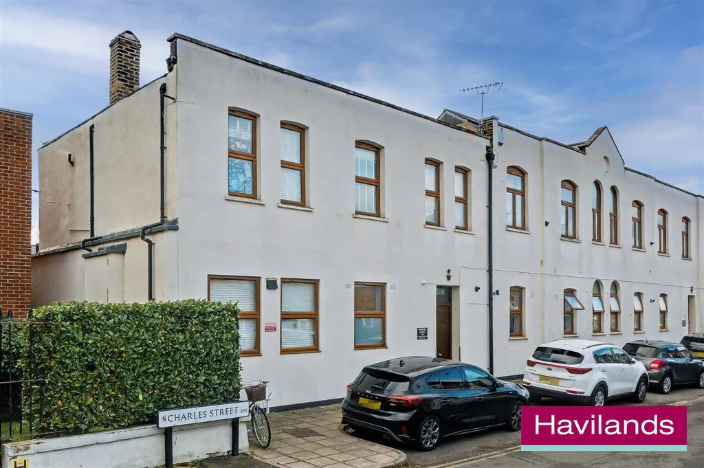 Property photo 1 of 11 Karyatis Court En1 1Fg-5.Jpg